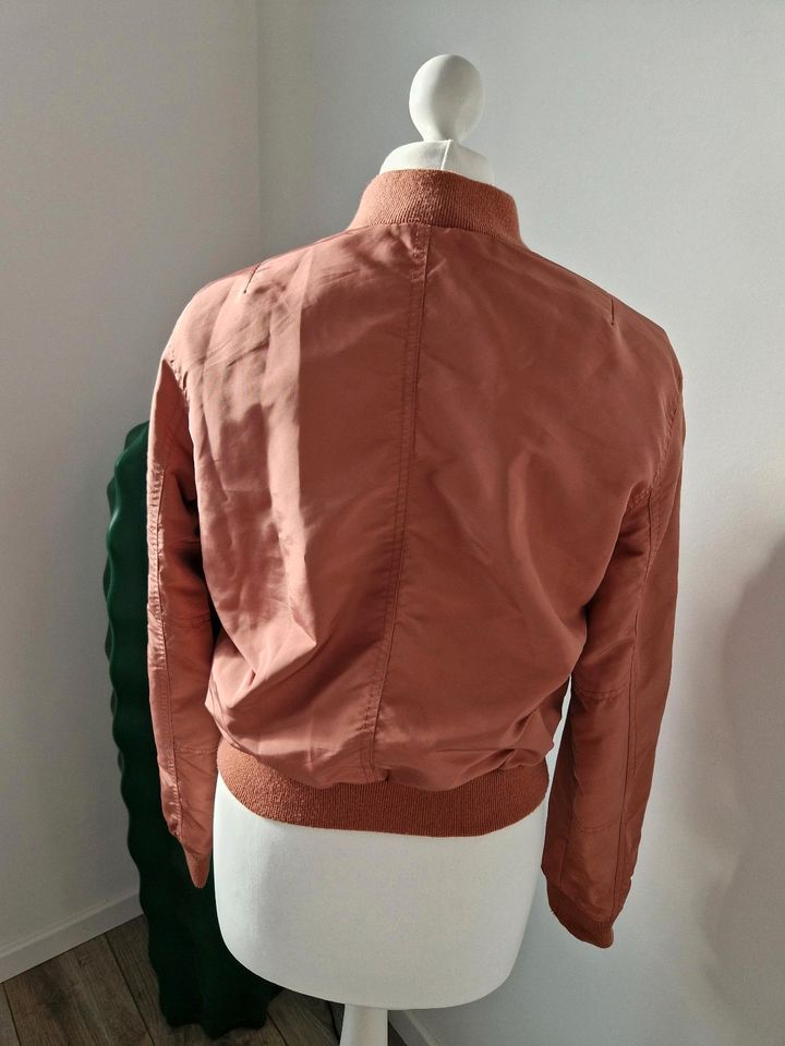 Übergangsjacke Jacke Vero Moda Gr. S in Vörstetten