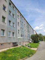 Anfragen - Anschauen - Anmieten: 3-Zimmer-Wohnung mit Einbauküche Sachsen - Langenweißbach Vorschau