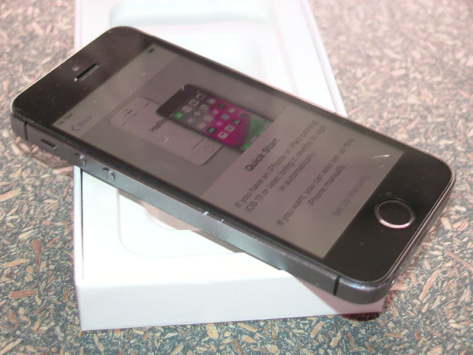 iPHONE 5S - Sehr guter Zustand! ... AppleID vergessen! in Billerbeck