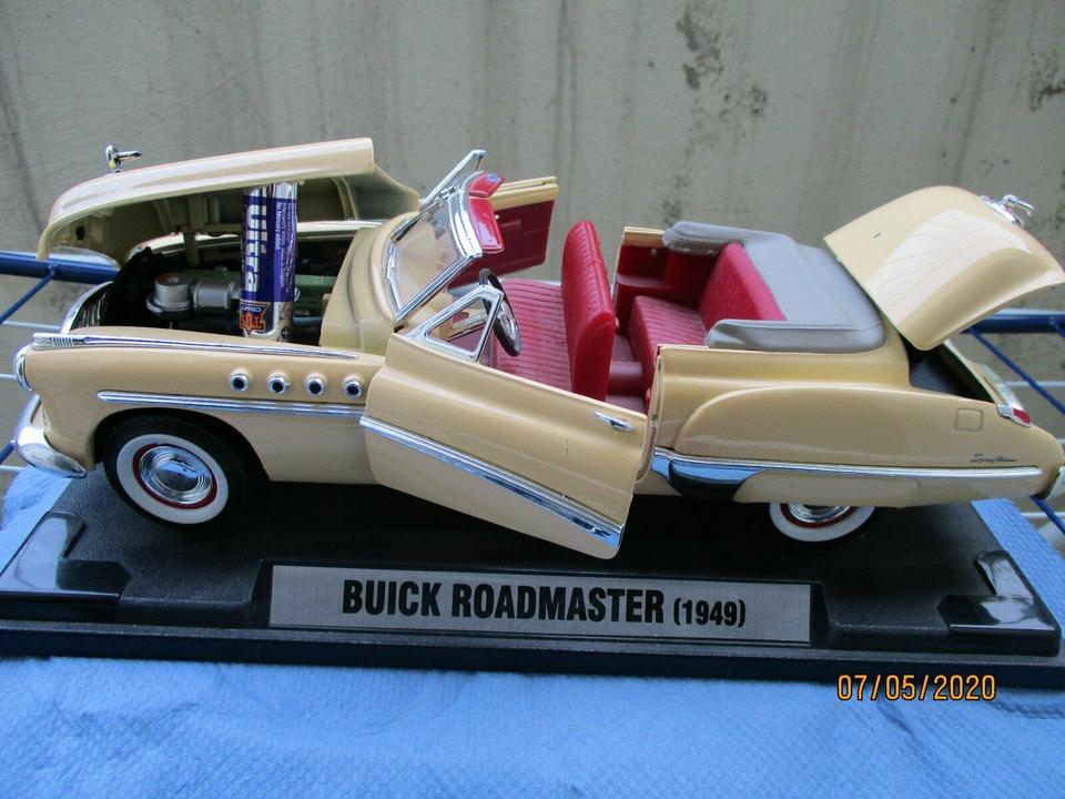 Bburago - Modellauto 1:18 Alfa Rome- Modellauto 1:18 Buick Cabrio in Bremen