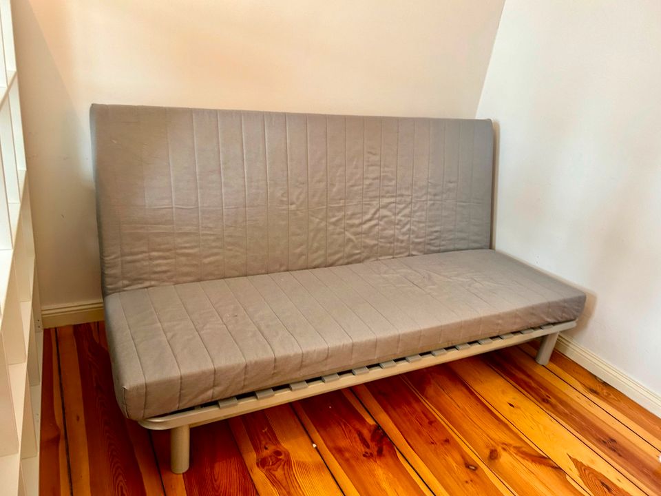 Sofa mit Schlaffunktion, Ikea Nyhamn, mit extra Bezug in Berlin