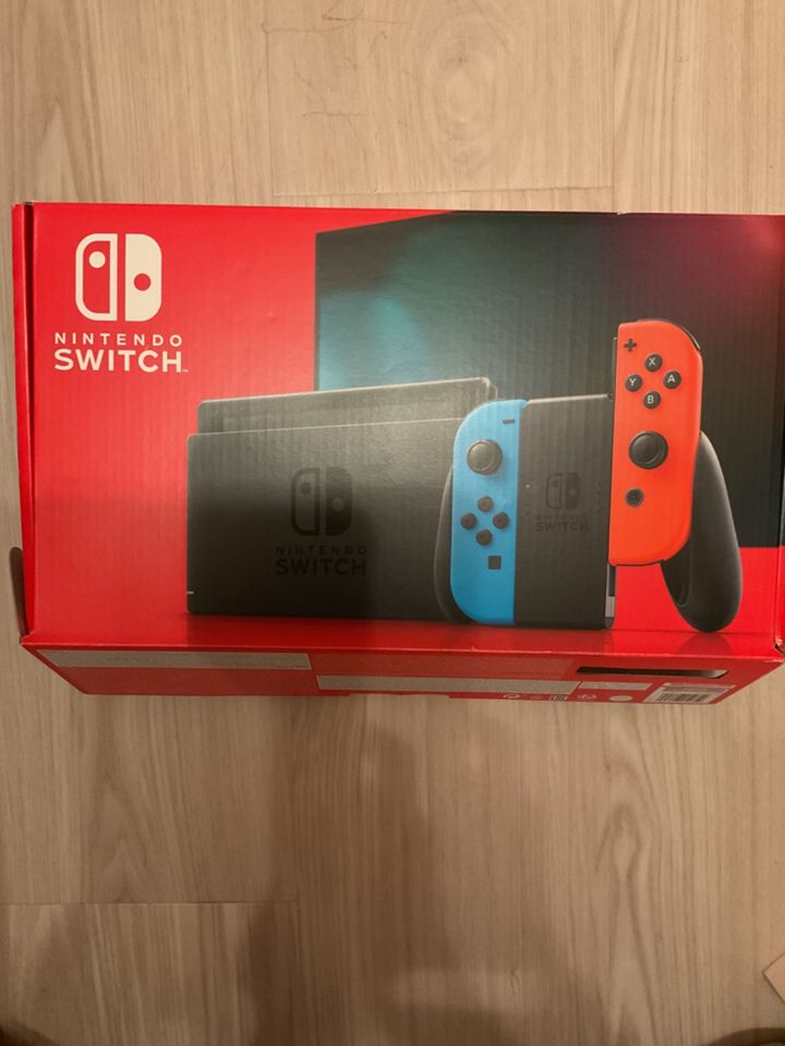 Nintendo Switch + 4 spiele in Leipzig