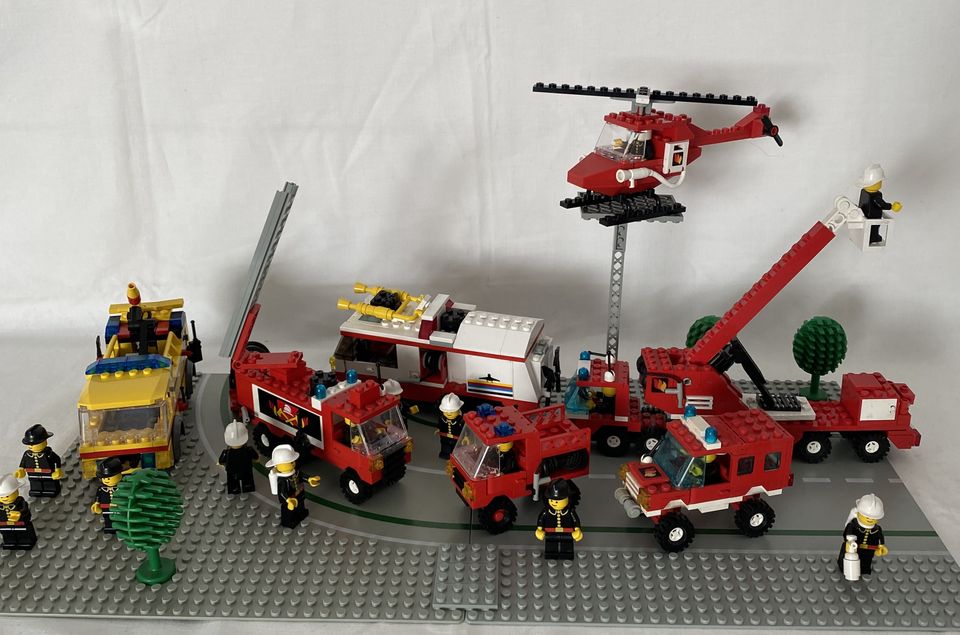 Lego Feuerwehren 6358 + 6440 + 6480 + 6643 + 6650 + 6657 + 7891 in Berlin