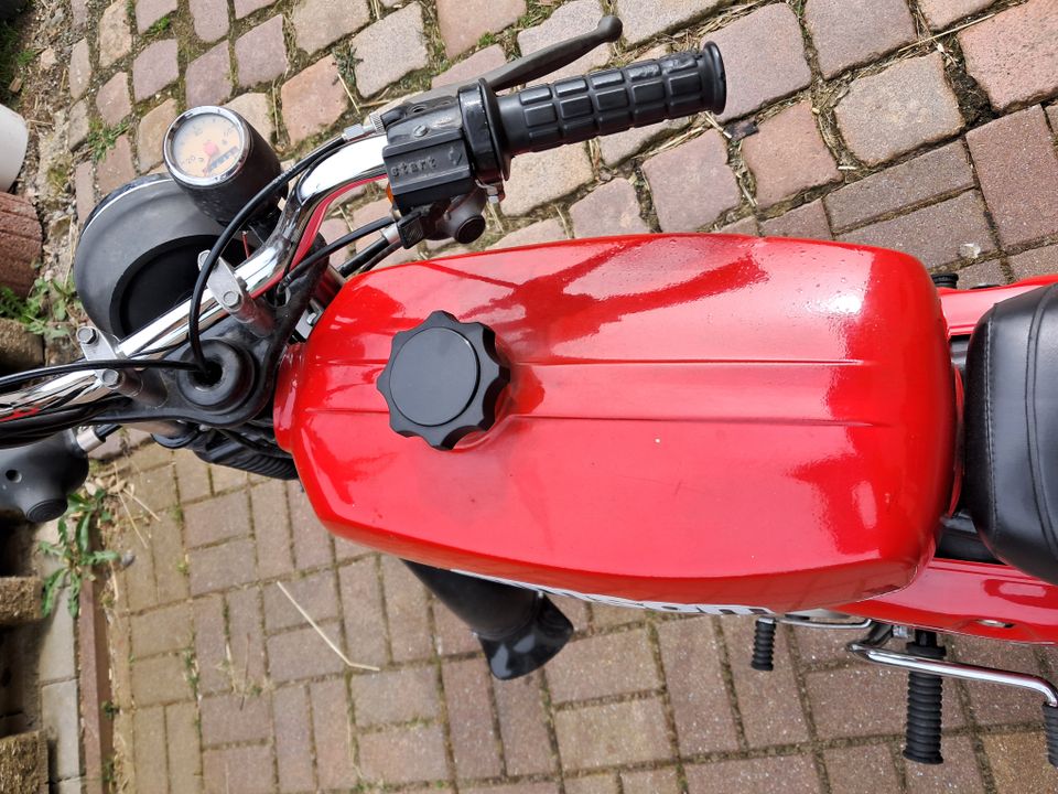 Simson S51 4-Gang Top Zustand viele Neuteile 12V VAPE in Marienberg