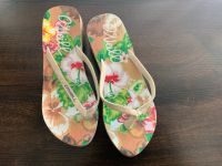 O ´ Neill flip flops pumps wedges badelatshen Gr. 38 Hamburg-Nord - Hamburg Eppendorf Vorschau