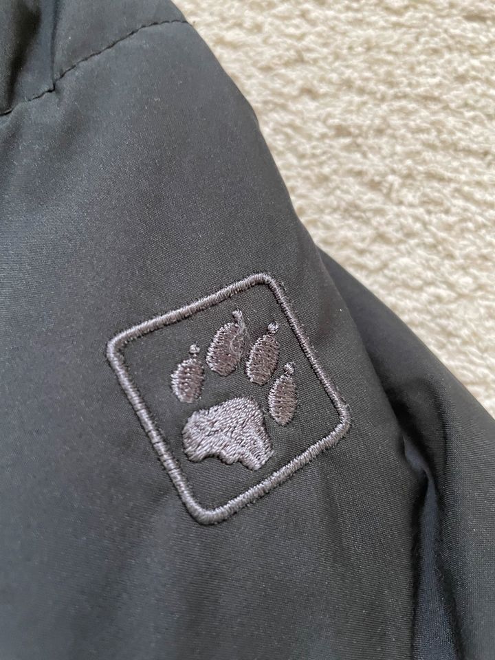 Kurzmantel Jack Wolfskin Gr L schwarz in Weilheim i.OB