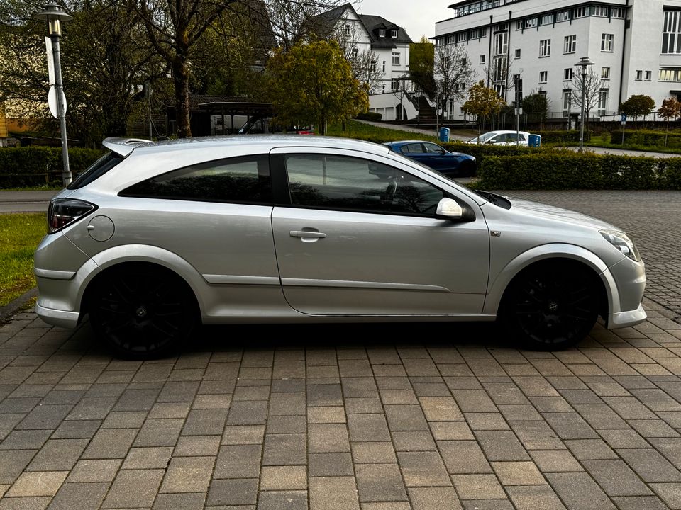 Opel Astra H GTC 2.0 Turbo OPC | Sperrdiff. | dBilas in Wenden