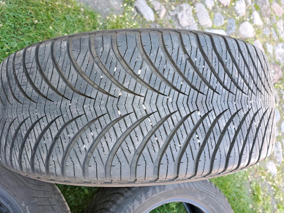 Goodyear Allwetterreifen in Berlin