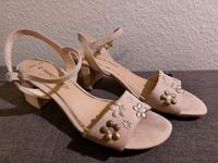 Neue Marco Tozzi Sandalen Sandaletten beige Creme Blumen Strass Nordrhein-Westfalen - Mettmann Vorschau