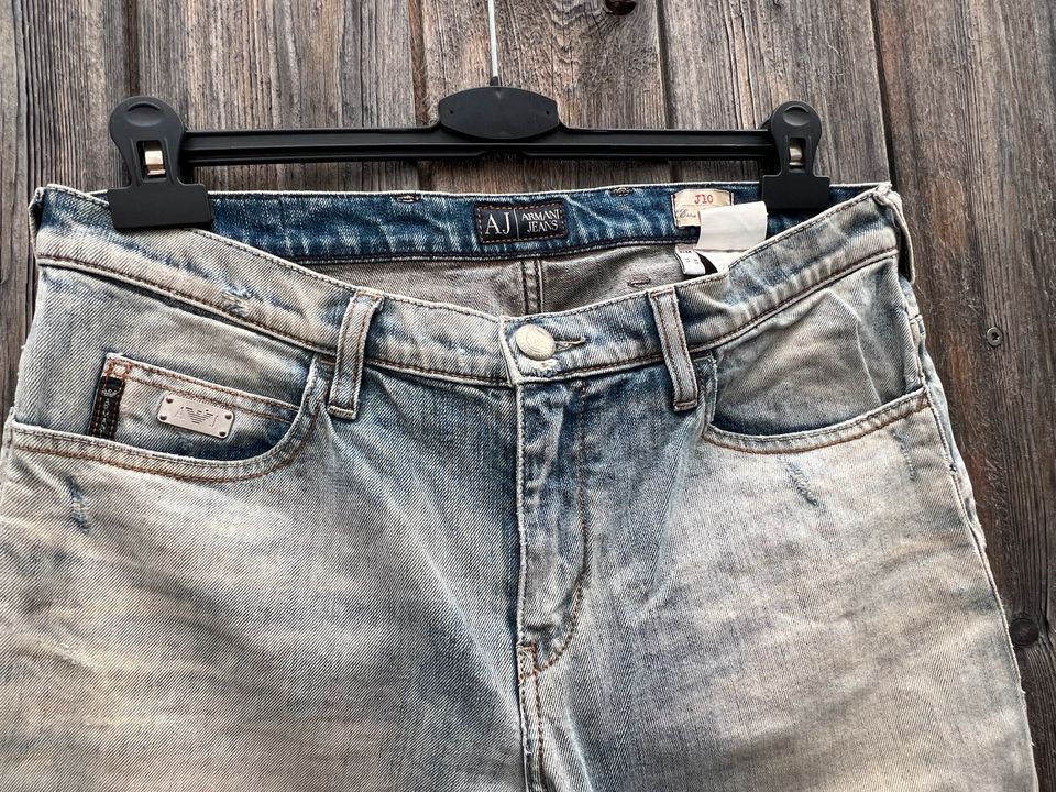 Armani Jeans für Männer in der Größe 33 / extra slim fit in Landshut