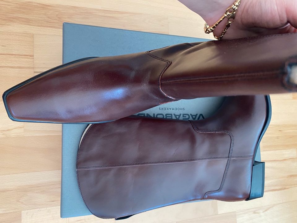 Braune Stiefel von Vagabond Cowboy Boots Modell Nella Größe 38 in Frankfurt am Main