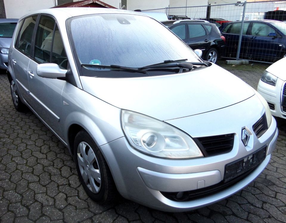 Renault Scenic II Avantage 1.5 dci in Nürnberg (Mittelfr)