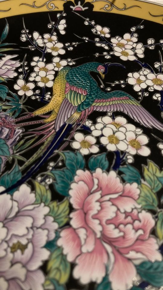 Asiatischer Wandteller, Vogel mit Blumen Muster in Nörvenich