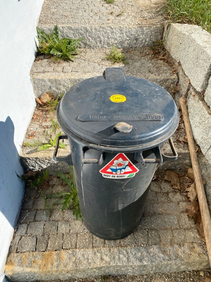 Kleine Mülltonne / 50 Liter in Neufraunhofen