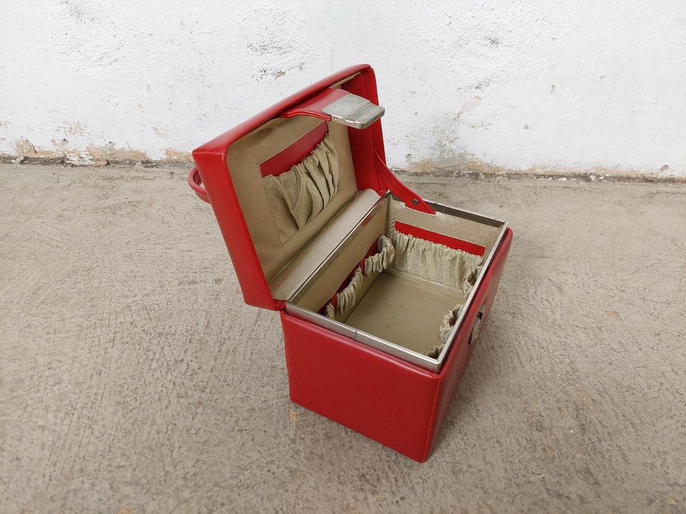 Vintage Schmuckkästchen Aufbewahrungsbox Beauty Case Retro rot in Berlin