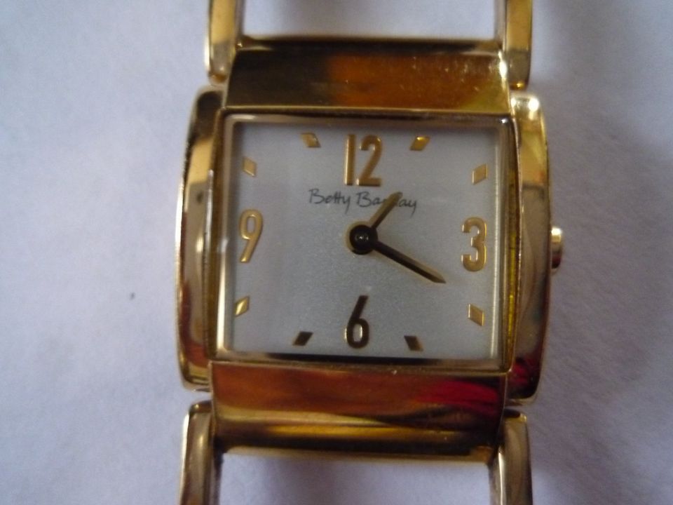 Betty Barclay Damen Armbanduhr Uhr Lederband Leder TOP in  Nordrhein-Westfalen - Schloß Holte-Stukenbrock | eBay Kleinanzeigen ist  jetzt Kleinanzeigen