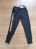 Under Armour Sport Hose Winter 146 152 schwarz Neu Trainingshose Bremen - Huchting Vorschau