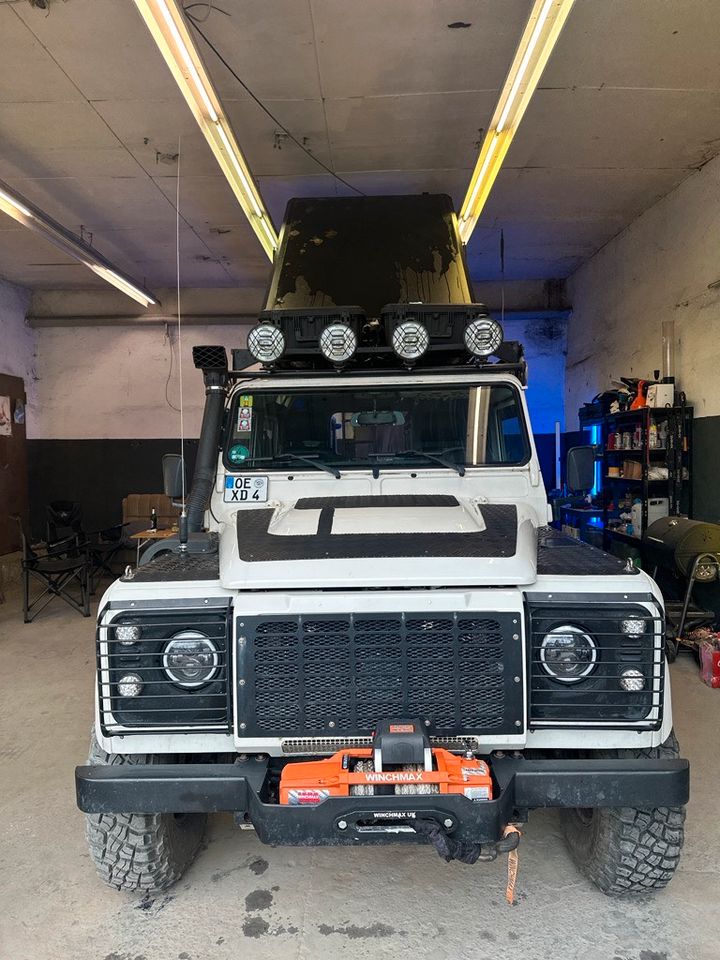 Land Rover Defender TD4 110 in Gera