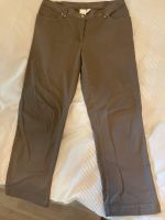 FAIR LADY Damen Stretch Hose Gr.44 Kurz Gr.22 Taupe München - Allach-Untermenzing Vorschau