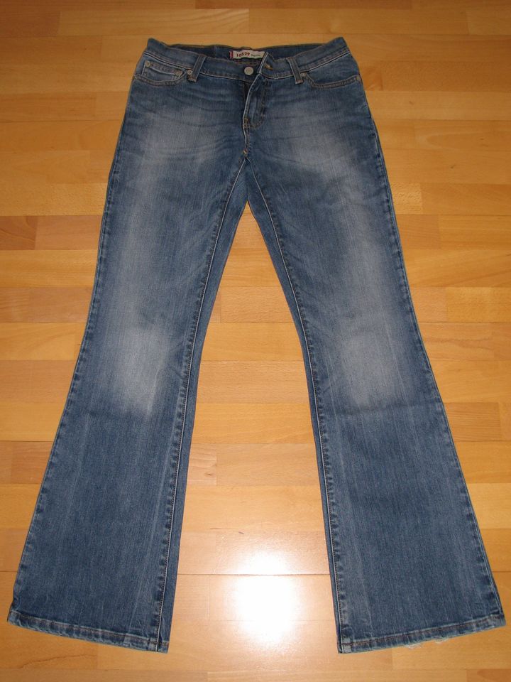 LEVI's 10529 W27 L32 Bootcut Jeans Levis 10 529 Waschung 2358 in Hamburg