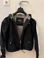 Schwarz weiße  Übergangsjacke Hollister Jacke Größe S Niedersachsen - Laatzen Vorschau