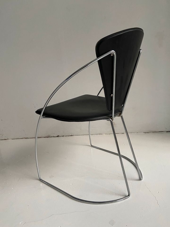 Italienischer Stuhl Leder Schwarz Arrben Vintage Art Deco 1980er in Berlin