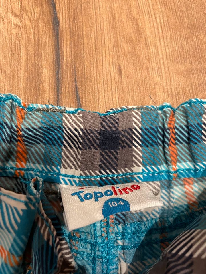 Kurze Hosen Jeans Shorts Gr. 104 u. 98/104 Topolino Dopodopo in Niestetal