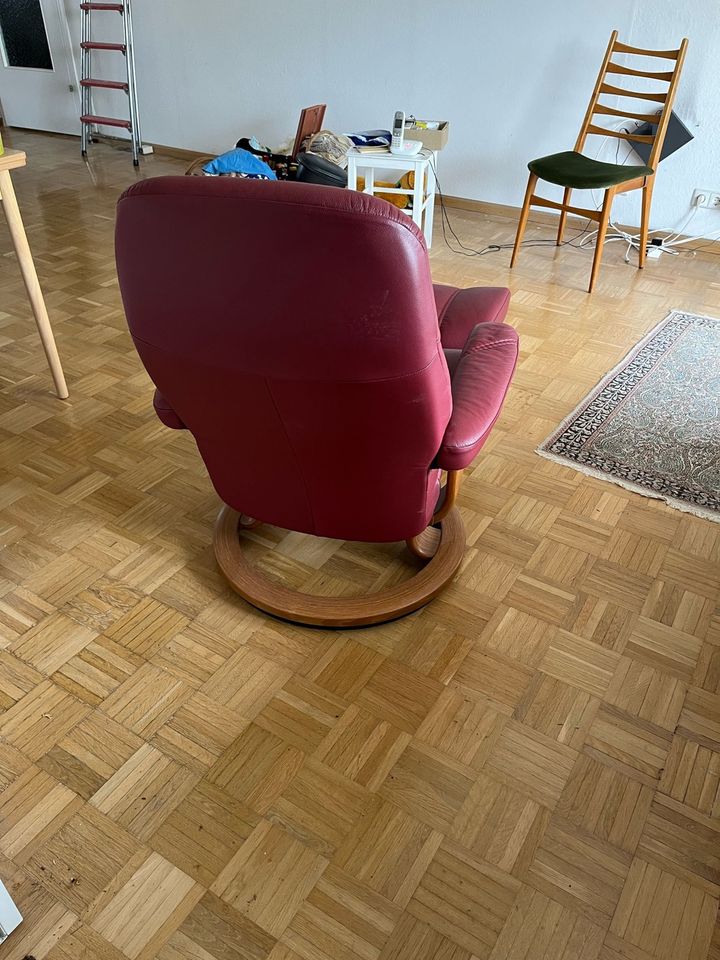 Stressless Sessel inkl. Hocker, Größe S in Freiburg im Breisgau