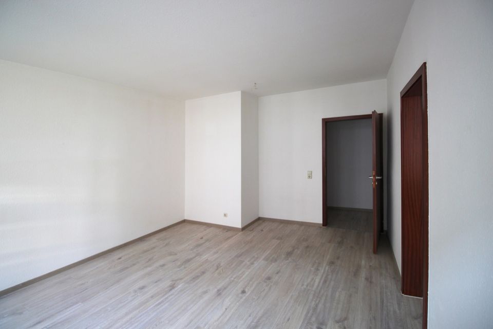 Stötteritz * 2,5-Raum-Wohnung * Balkon * 1.OG in Leipzig