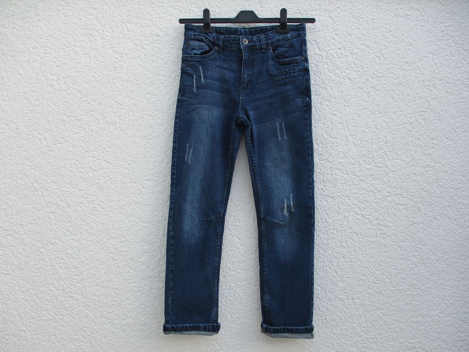 Y.F.K. Hose Jeans dunkelblau verstellbarer Bund Junge 152 in Ravensburg