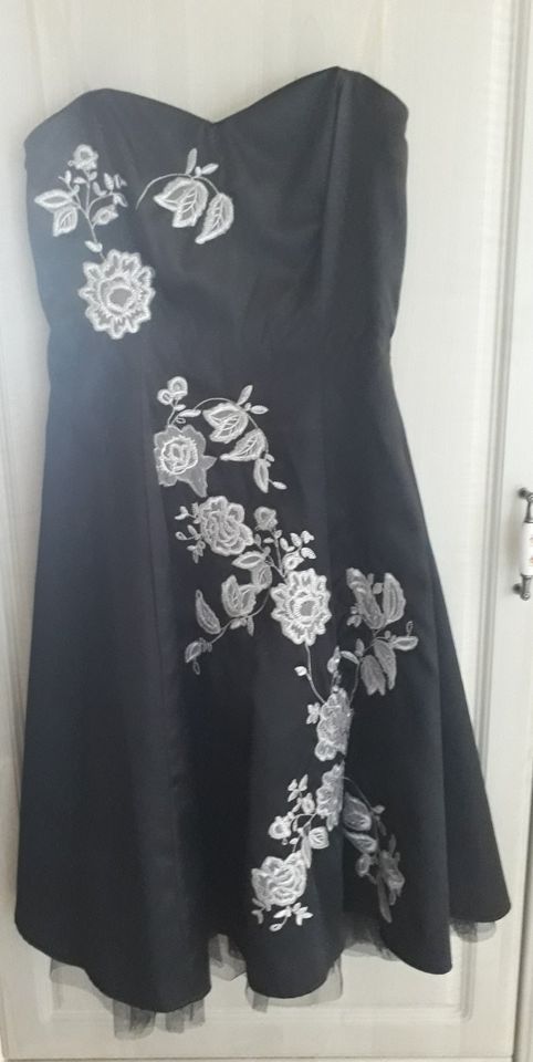 Abendkleid Festkleid Abiballkleid schwarz Blumen glanz XS S 32 34 in Mülsen