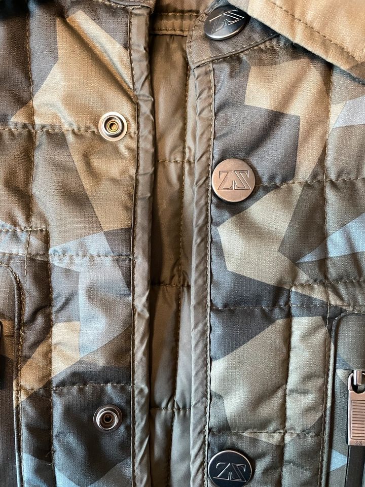 Zegna Jacke Wendejacke Camouflage Grün/Grau wie Neu in Rosenheim