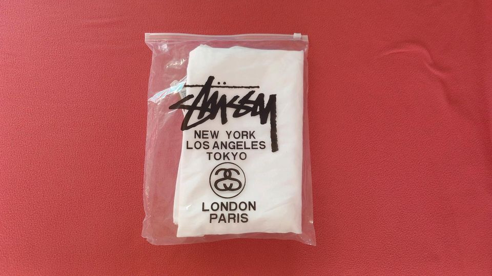 Neues Stussy T-Shirt International in Wiesbaden