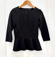Sehr elegante elastische schwarze Bluse Massimo Dutti mit Volant Frankfurt am Main - Westend Vorschau