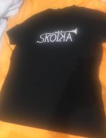 TOP „ Skola“ Shirt, Klimaneutral, L Bayern - Amberg Vorschau