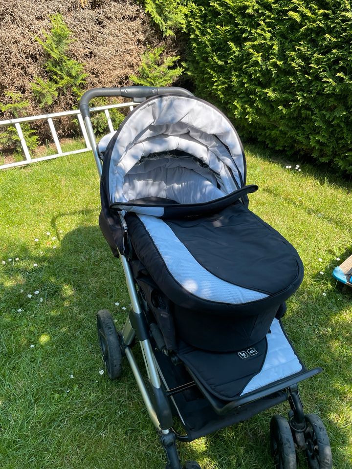 Kinderwagen in Willingshausen