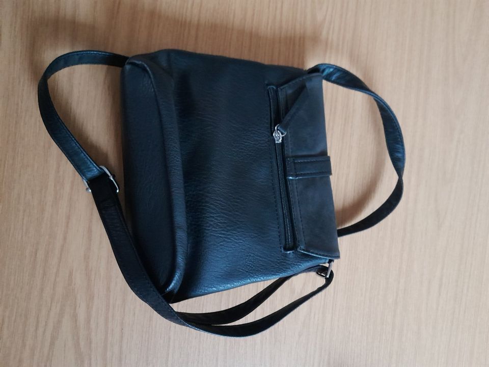 Kleine schwarze damenhandtasche in Pfaffenhofen a.d. Ilm