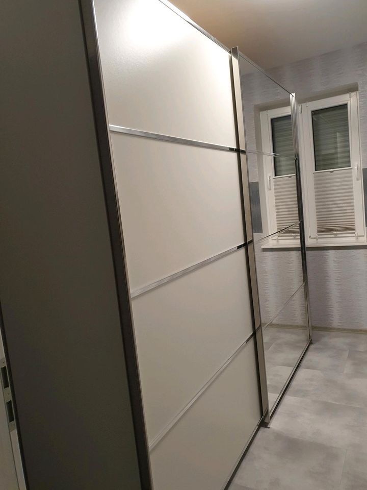 Schwebetürenschrank Weiss  ,Top Zustand in Neuenkirchen - Merzen