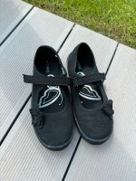 Schuhe Ballerinas schwarz Hausschuhe Sommer Mädchen 35,5 Nordrhein-Westfalen - Leichlingen Vorschau