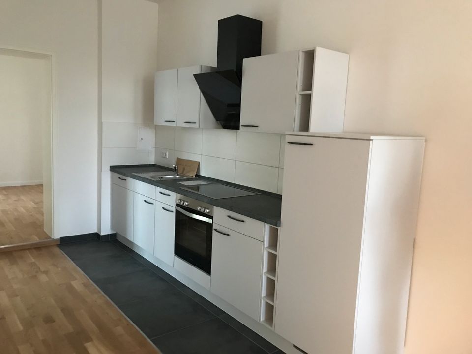 (53/02) 2 - Zimmer im EG mit Küche und Terasse hochwertig saniert in Magdeburg Buckau in Magdeburg