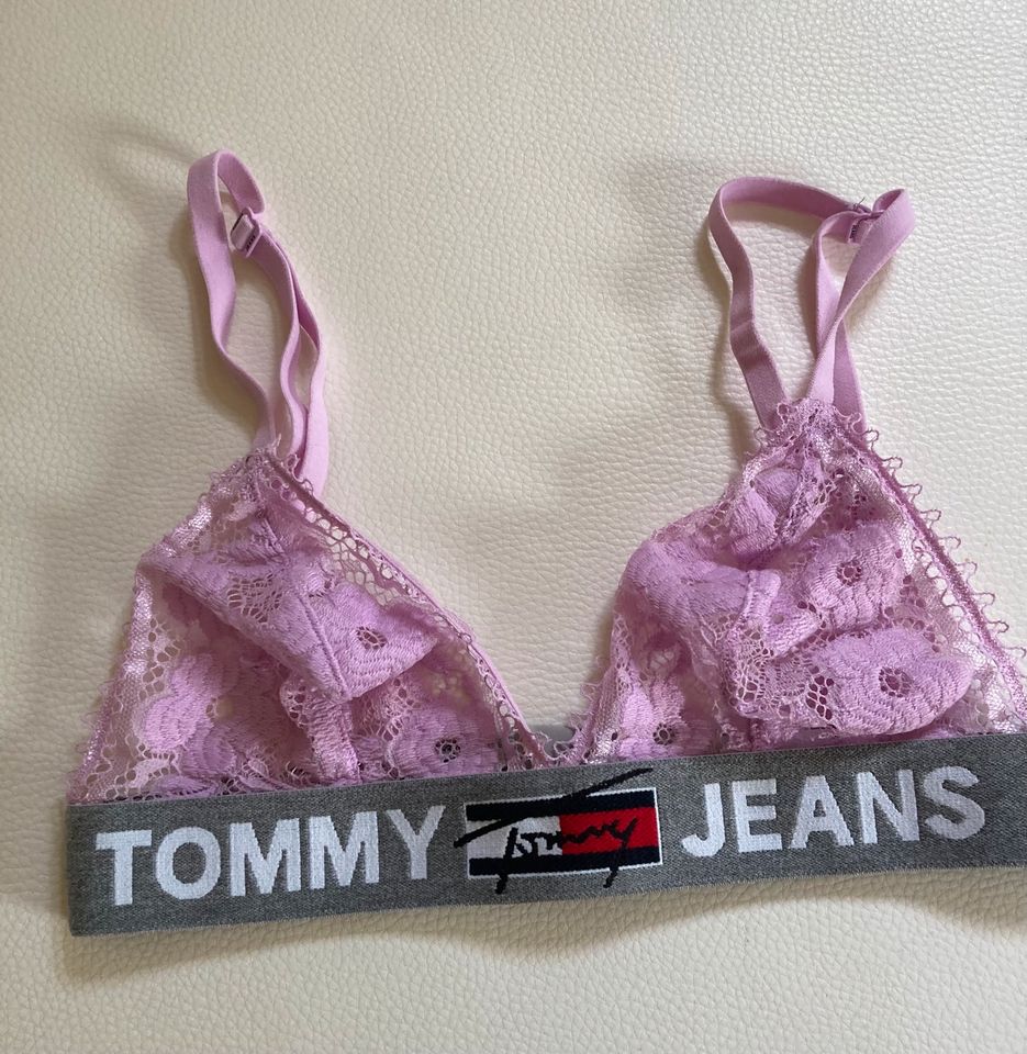 Tommy Jeans BH 34 in Burg