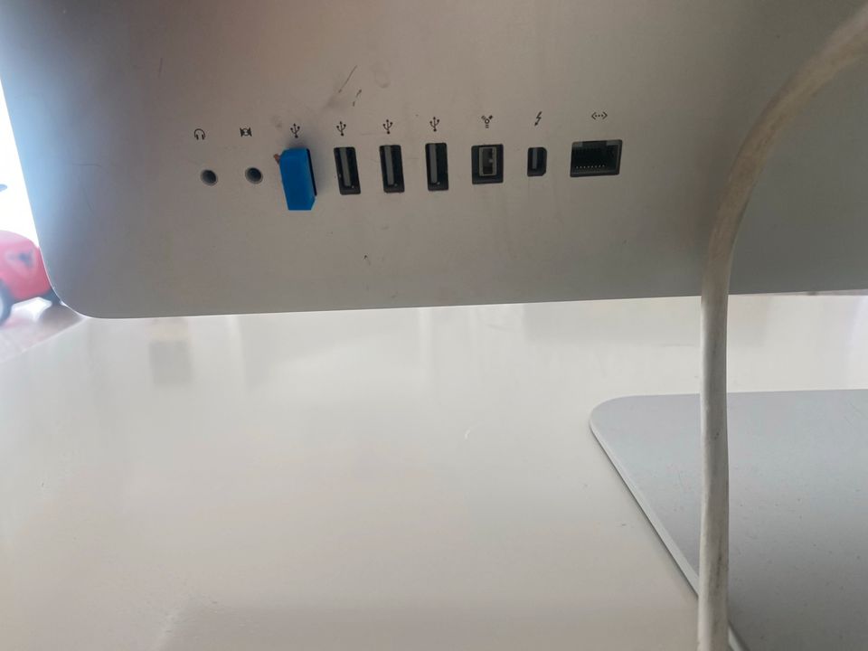 Apple iMac - 21,5" in Bünde