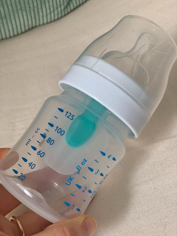 Avent Babyflasche Anti Kolik 125 ml in Mülheim (Ruhr)