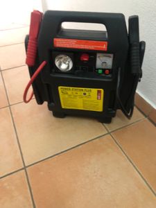 Starthilfe Powerbank mit Luftkompressor in Hessen - Hüttenberg