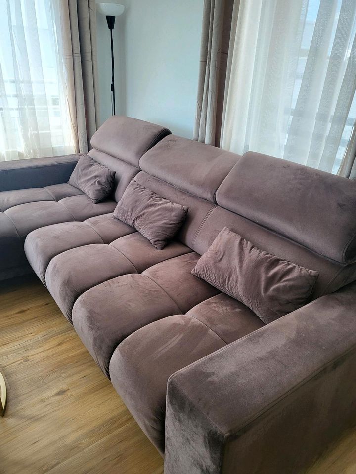 Couch mit Schlaffunktion in Frankfurt am Main