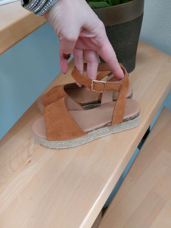 Espadrilles Sommerschuhe Größe 33 braun in Offenburg