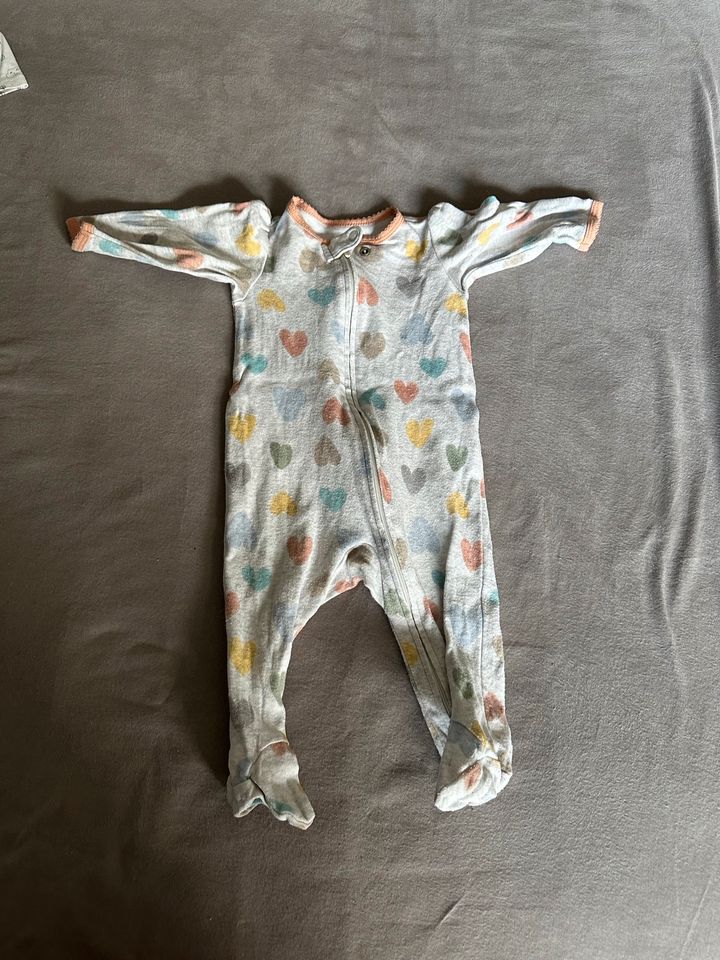 Schlafanzüge/Pyjamas Baby in Freudenberg