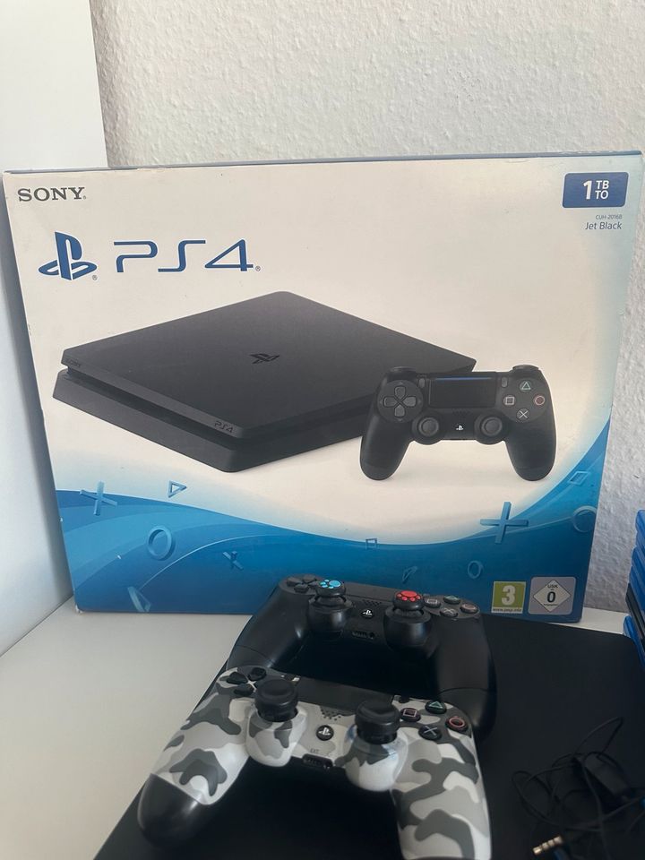 PlayStation 4 1TB und 2 Controller Spiele in Hannover