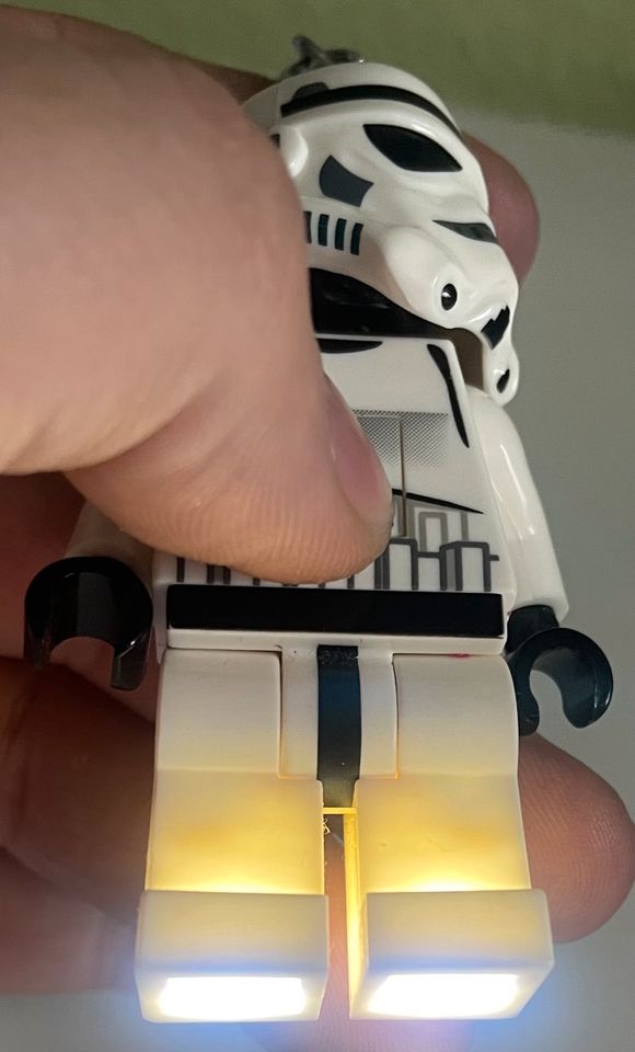 LEGO Stormtrooper-Schlüsselanhänger mit Licht in Radevormwald
