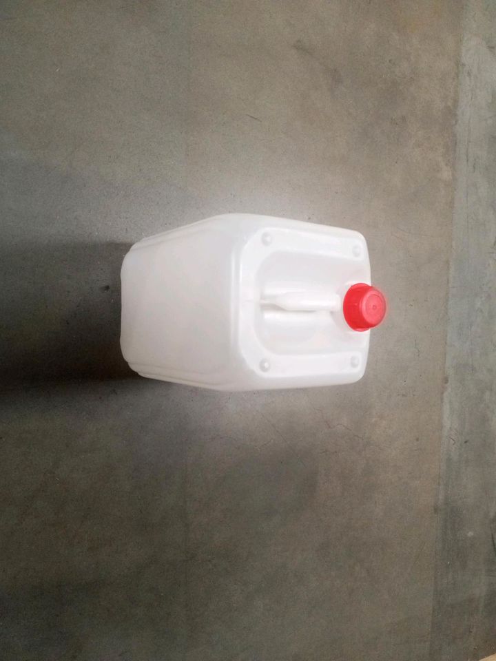 10 Liter Kanister in Hadamar